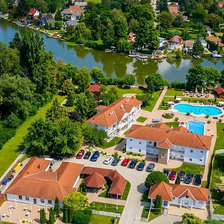 Aranyszarvas Panzio****, Etterem Es Grillterasz Hotel apartamentowy 4*