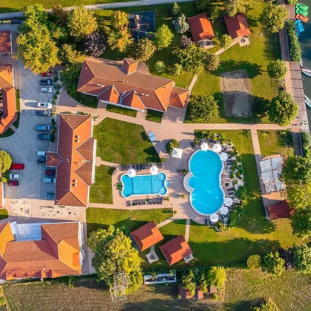 Aranyszarvas Panzio****, Etterem Es Grillterasz Hotel apartamentowy