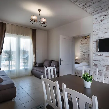 Aranyszarvas Panzio****, Etterem Es Grillterasz Hotel apartamentowy