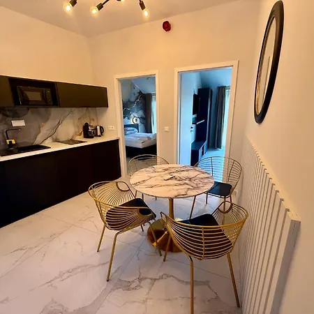 Aranyszarvas Panzio****, Etterem Es Grillterasz Hotel apartamentowy Szarvas