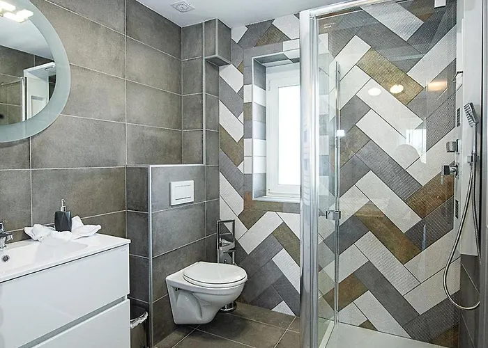 Aranyszarvas Panzio****, Etterem Es Grillterasz 4* 索尔沃什